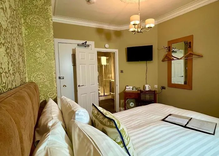 Ravenswood Guest House