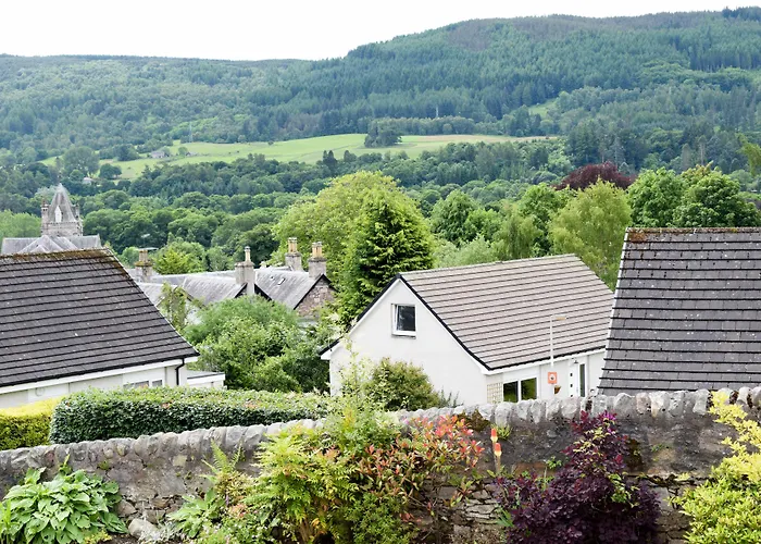 Craigmhor Lodge & Courtyard